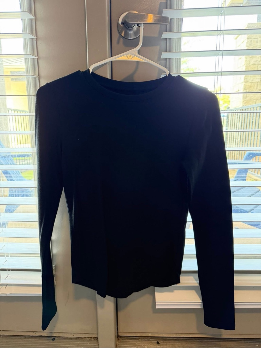 American Eagle Outfitters Black Long Sleeve Crewneck Top